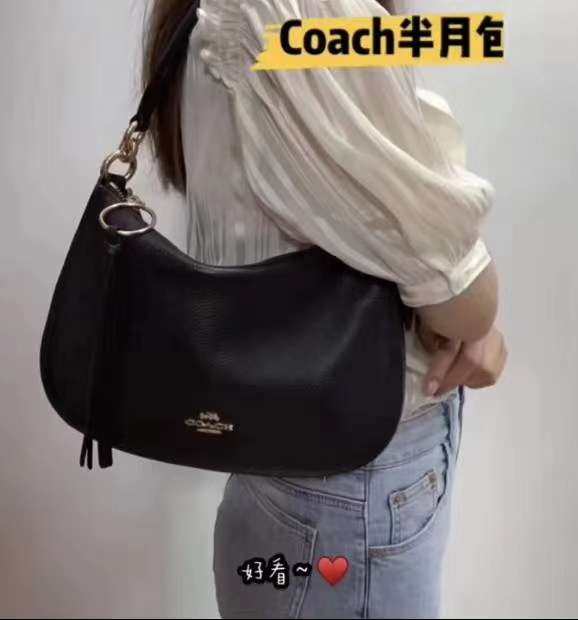 昨天梅西闪促，蔻驰抱抱6折，集美们有木有抢到？ 这组马卡龙的