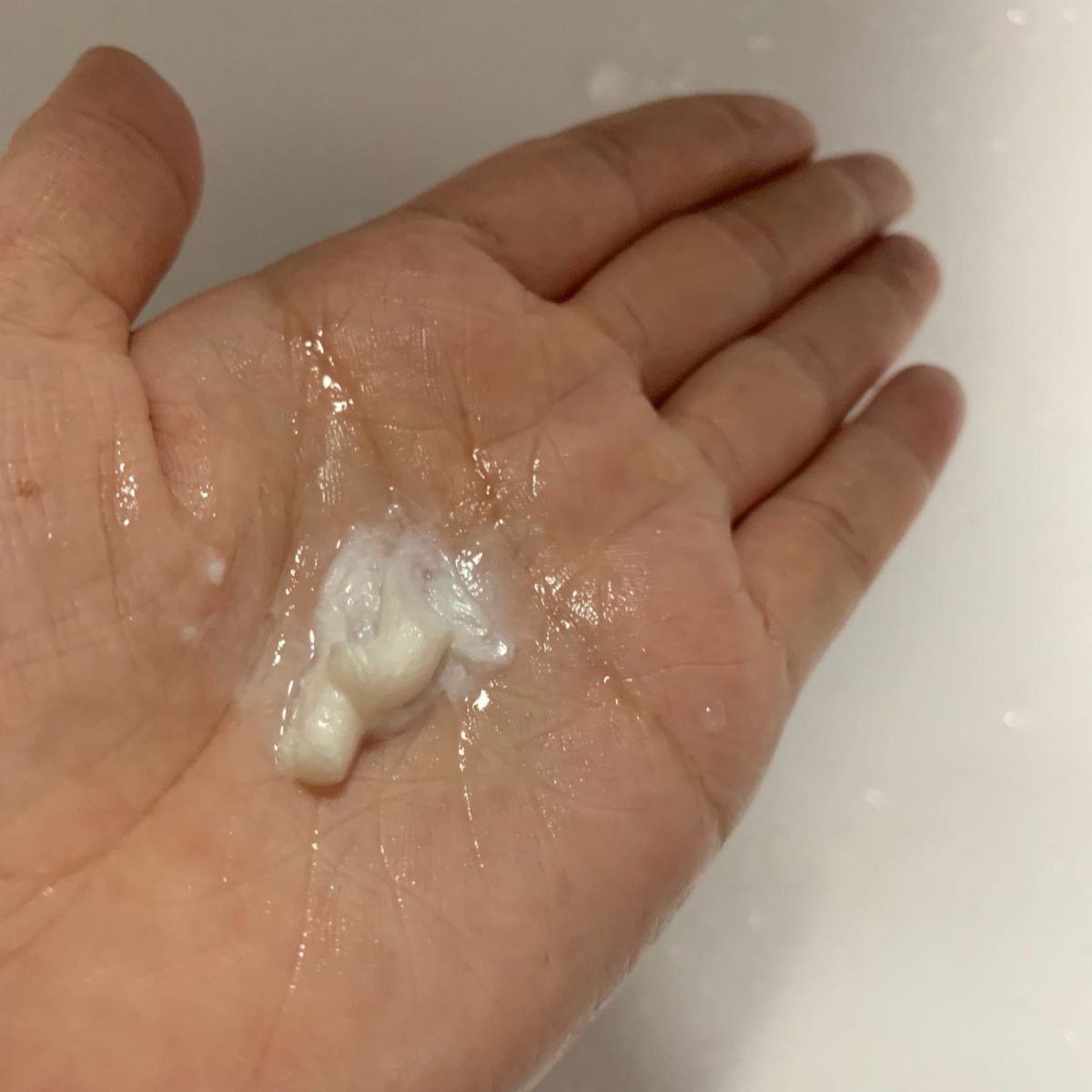 雅诗兰黛柔肤洗面奶  ✨雅诗兰黛的蓝色洁面是有两款的，不管包