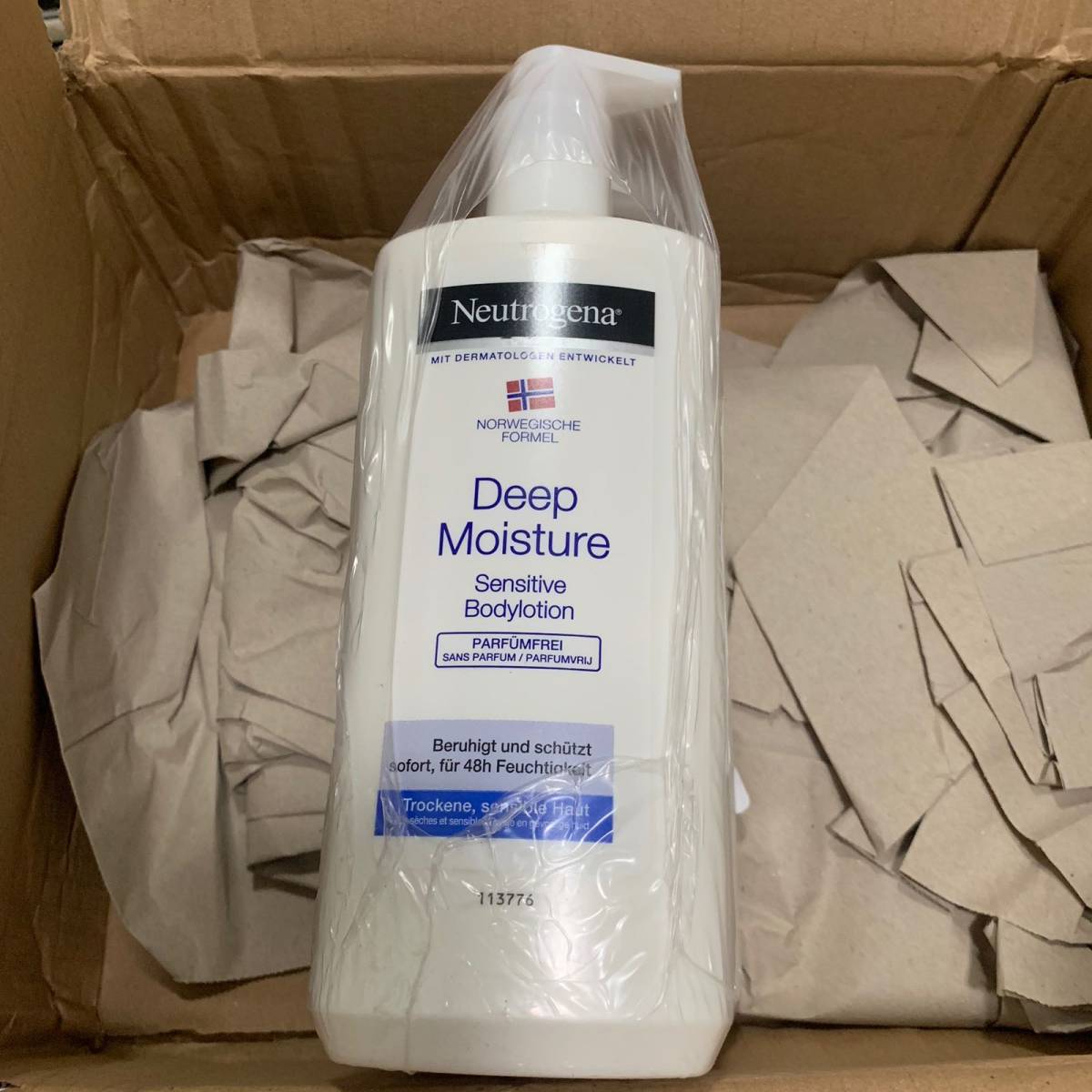 露得清身体乳  ✨去年冬天在亚马逊买过露得清的大只装的身体乳