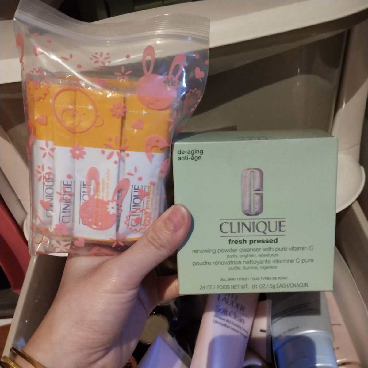 我几款我觉得比较好用的 雅诗蓝洁☞我的最爱，泡沫丰富，洗完不