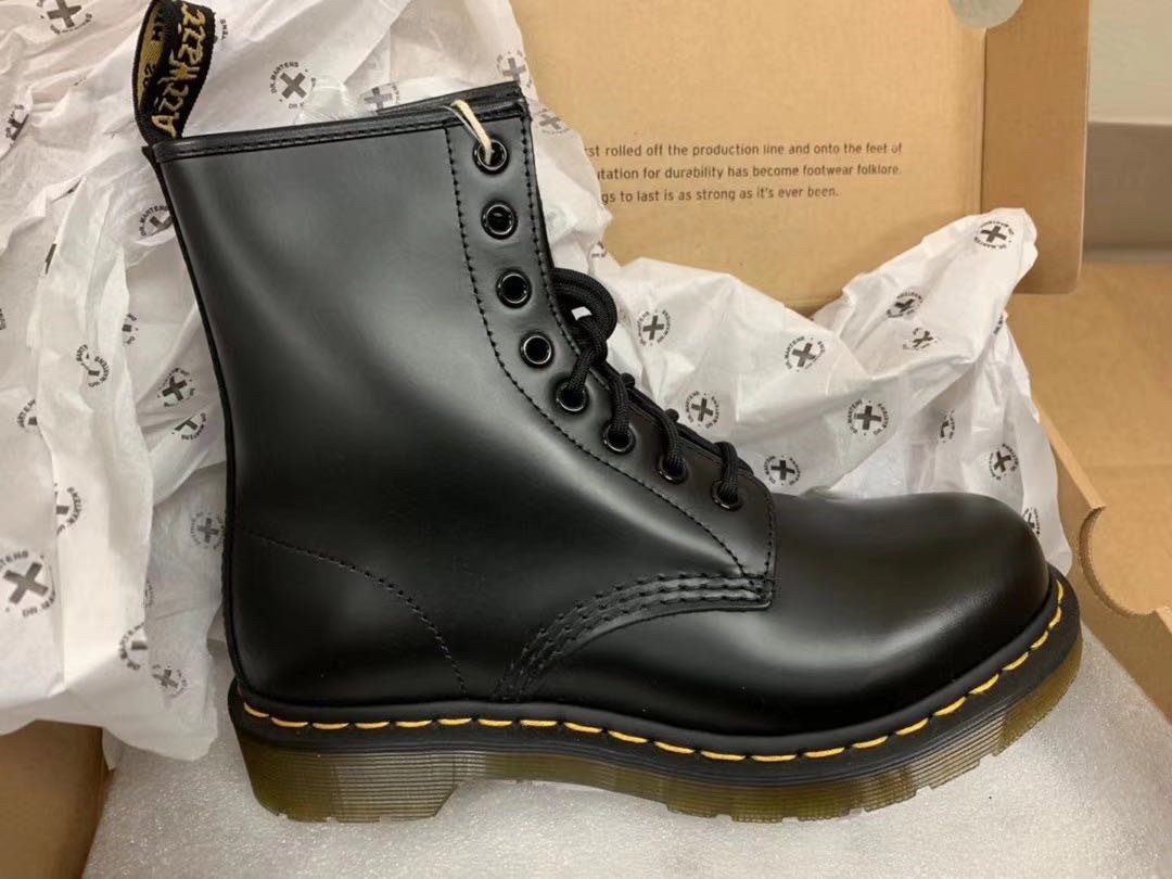 新人首晒领美金💎 马丁靴 终于收到鞋子，意外的是鞋盒没变形