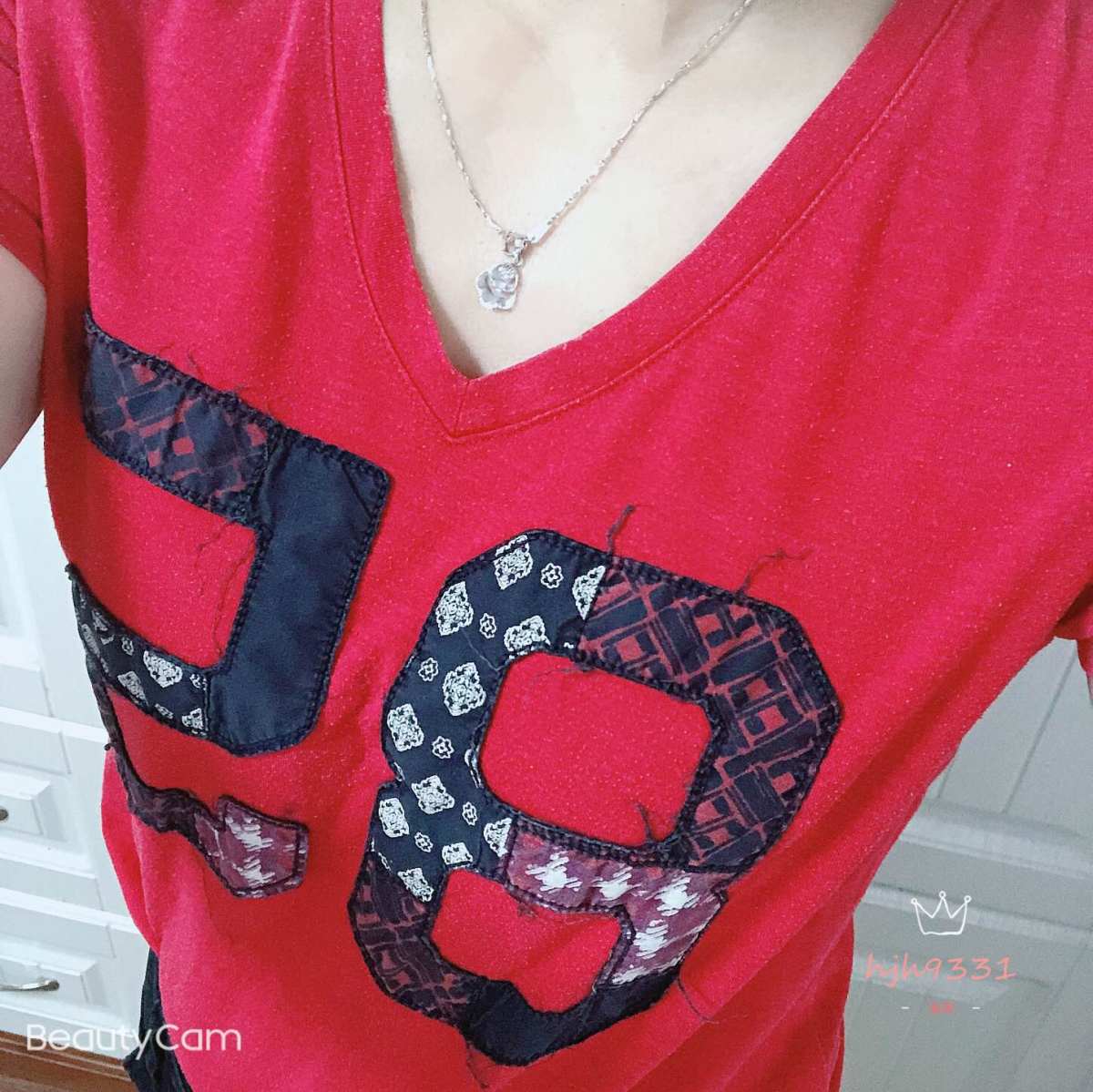 一周穿搭挑战✨ T恤+黑色裙+小白鞋，简单、休闲！  T恤：