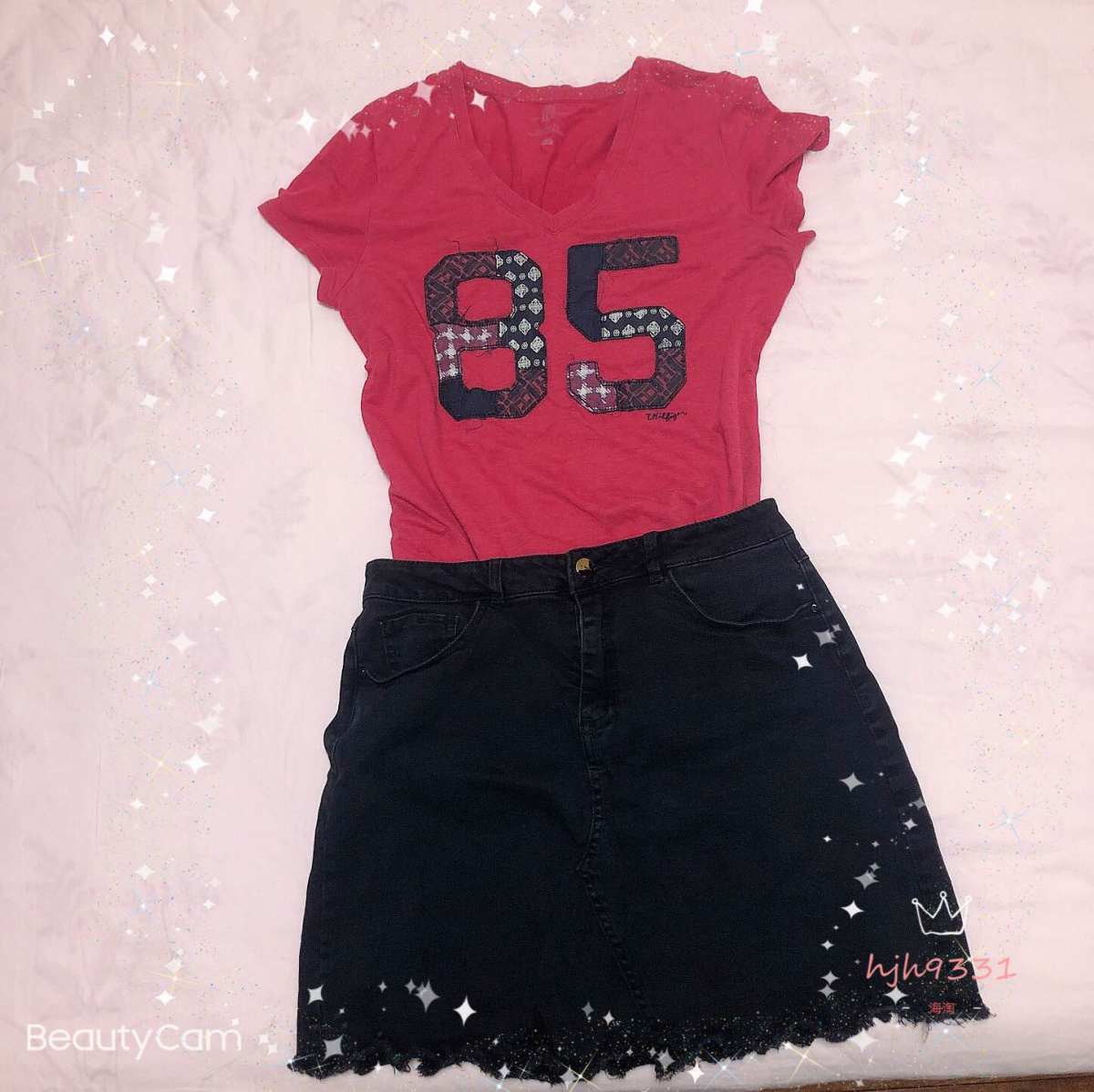 一周穿搭挑战✨ T恤+黑色裙+小白鞋，简单、休闲！  T恤：