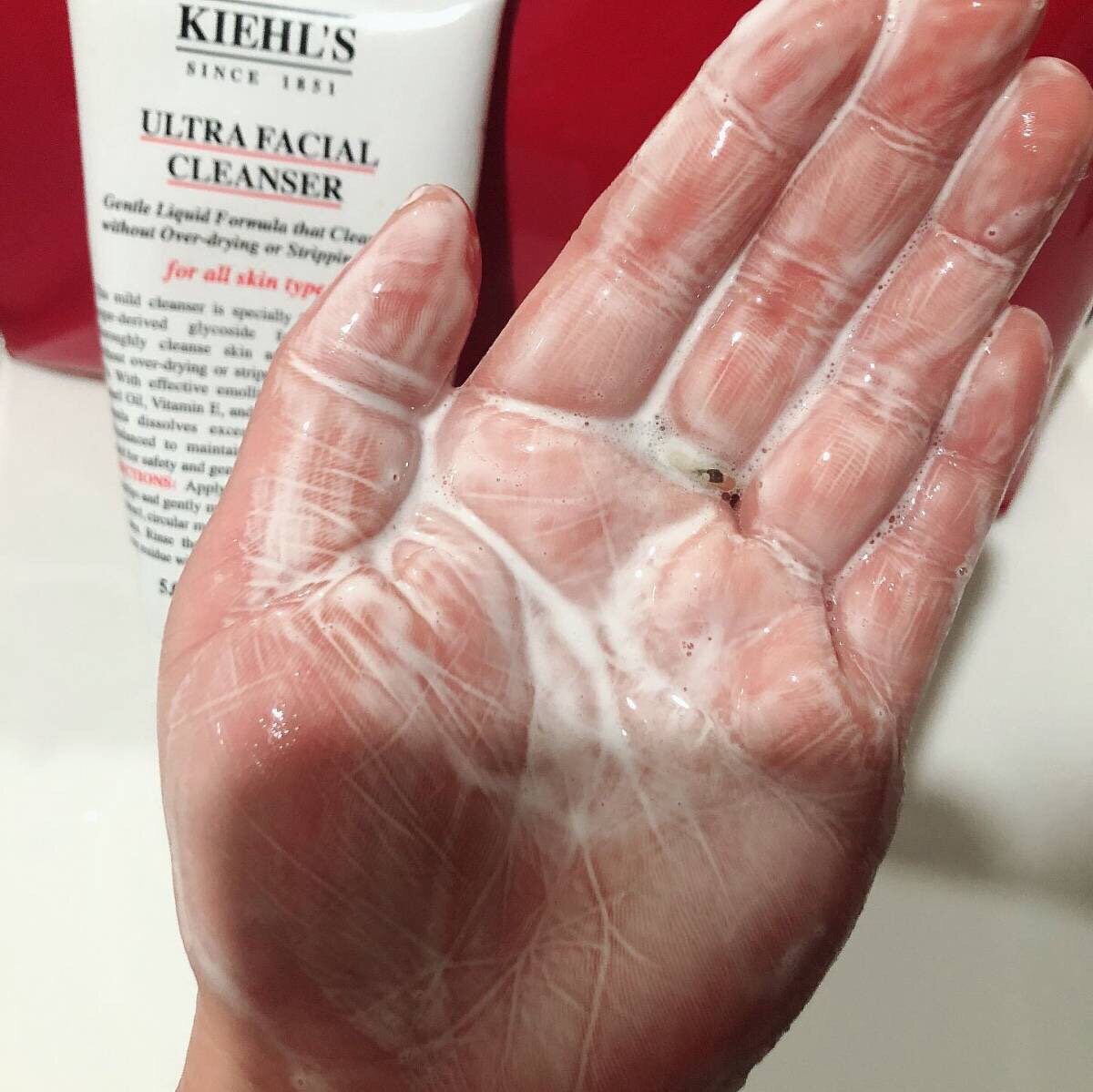 洗面奶排行榜✨  🎡契尔氏这款高保湿洗面奶，评价褒贬不一，