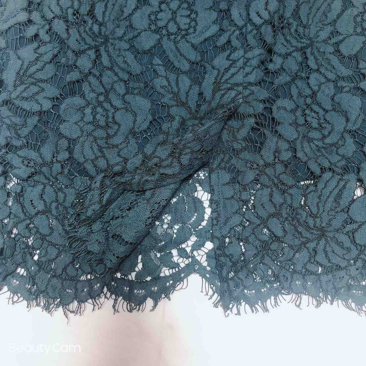 一周穿搭挑战✨  💕💕参加一个聚会，所以正装出席！发现自