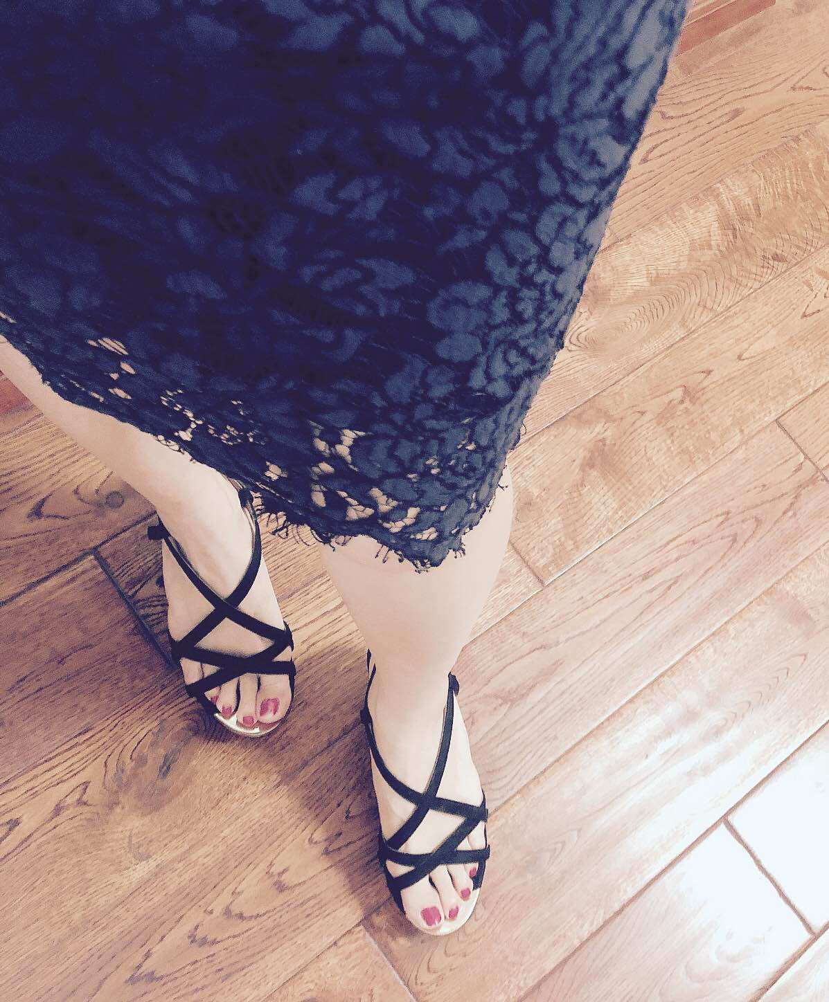 一周穿搭挑战✨  💕💕参加一个聚会，所以正装出席！发现自