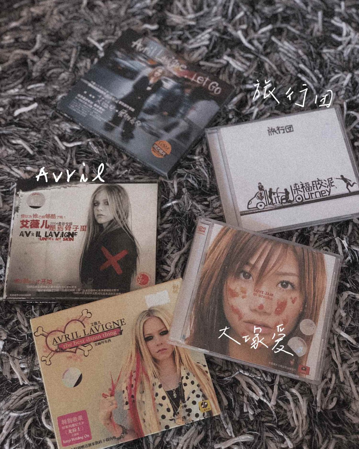 念旧 之 老CD💽 这个主题好有情怀 刚好在父母家 就翻出
