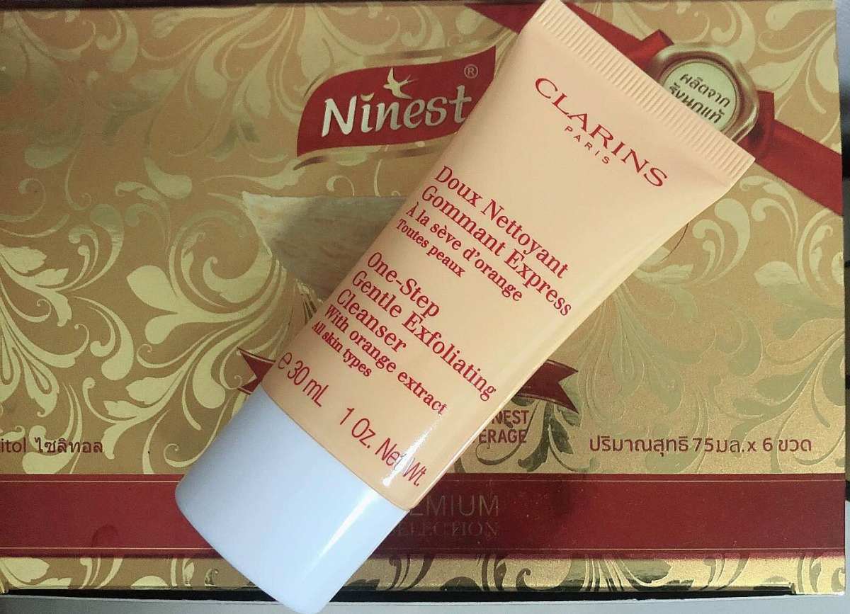 娇韵诗磨砂泡沫洗面奶🌷  🍊娇韵诗橘子磨砂洁面,对于痘痘