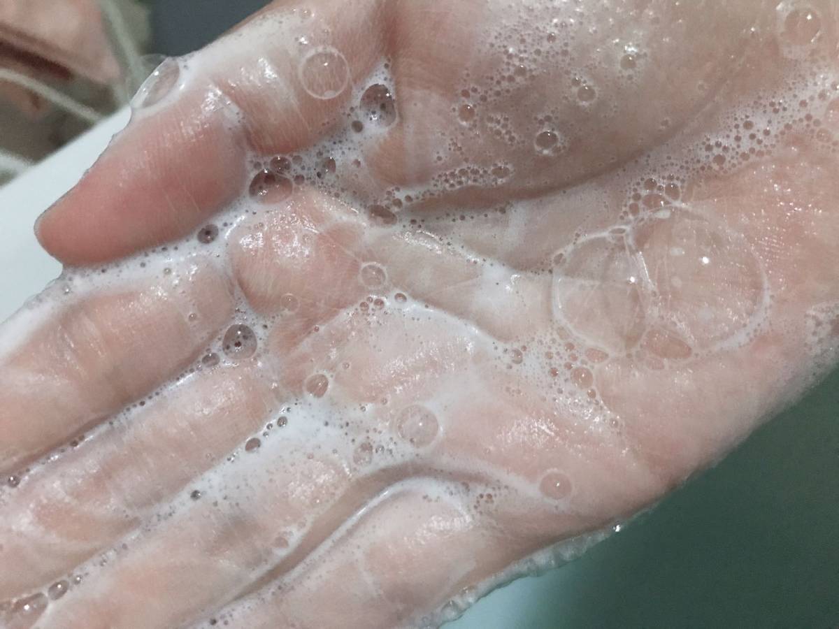 #洗面奶排行榜# 其实手上囤了很多好用的洗面奶，不过在役的只