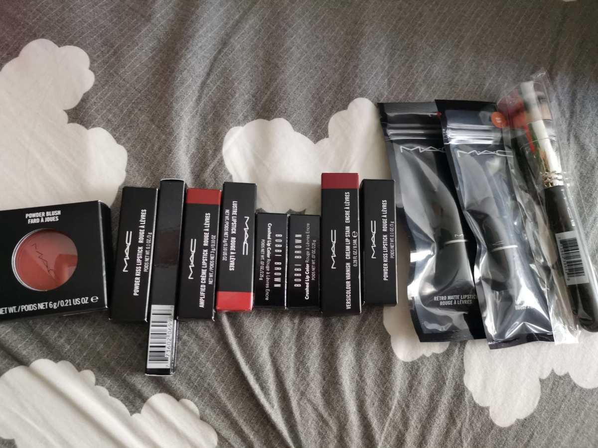 晒晒我的彩妆： 🌸日系的彩妆性价比很高，Excel的眼影真