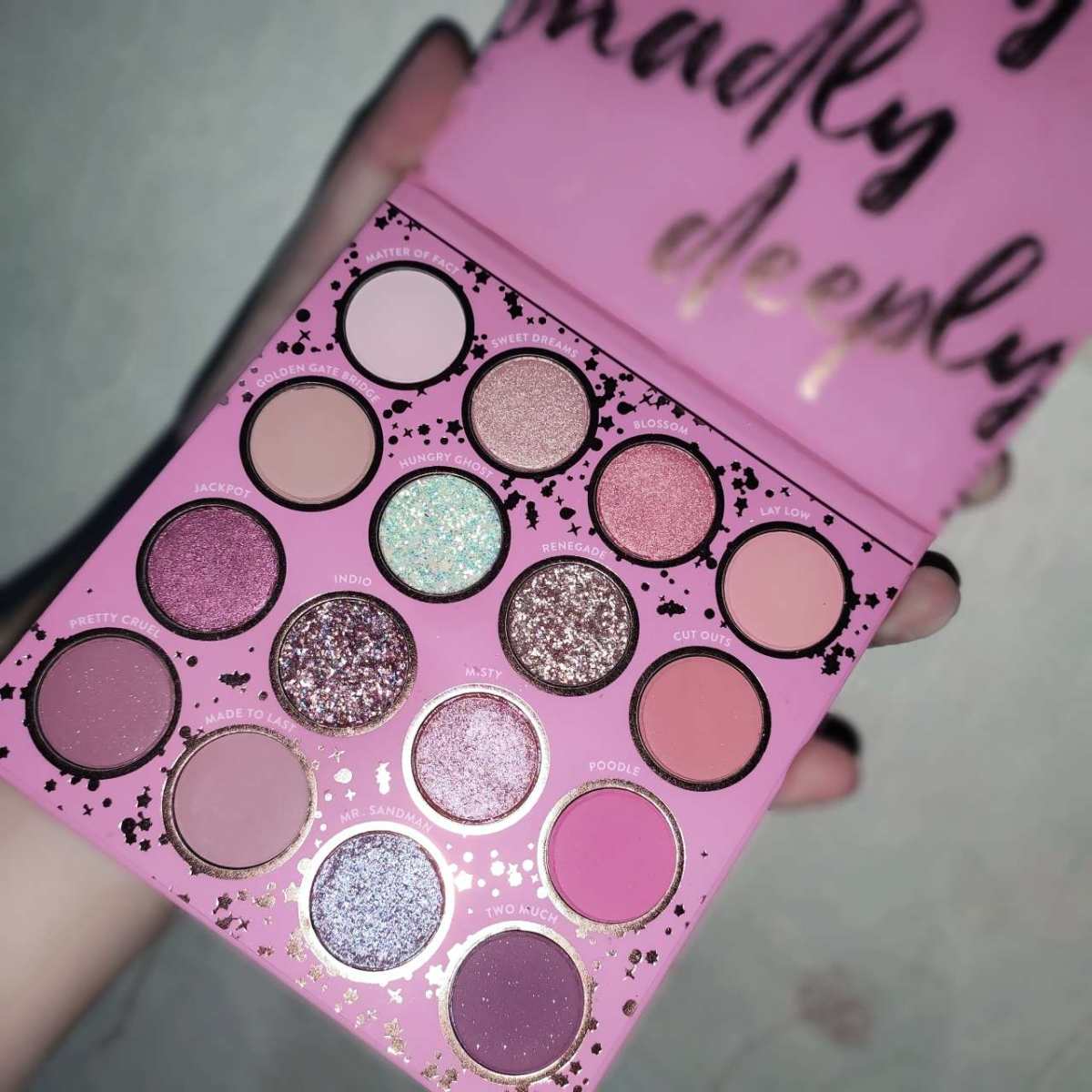 夸一夸我最近买到的好东西，Colourpop的truly！（