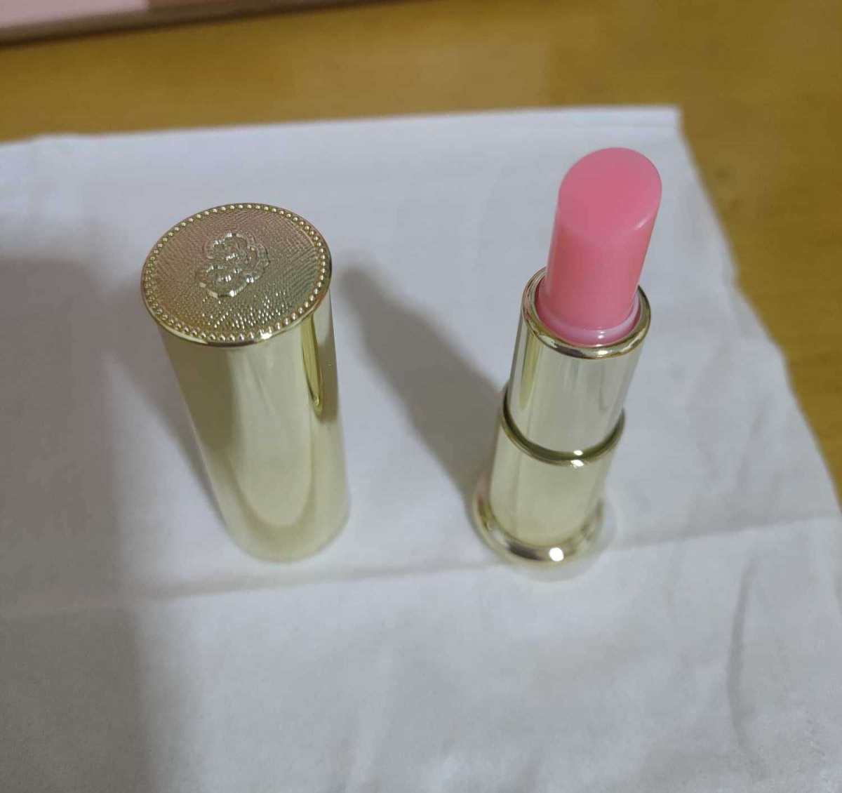 后whoo唇膏使用点评 上一次说到dove的磨砂膏，就我个人