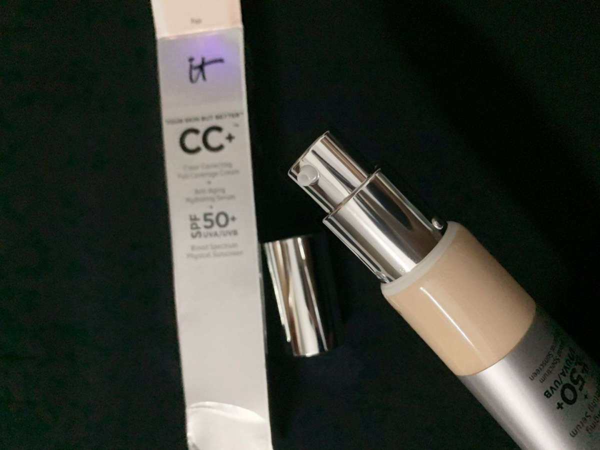 又爱又恨的itcosmetics  Cc霜  这款cc霜跟它