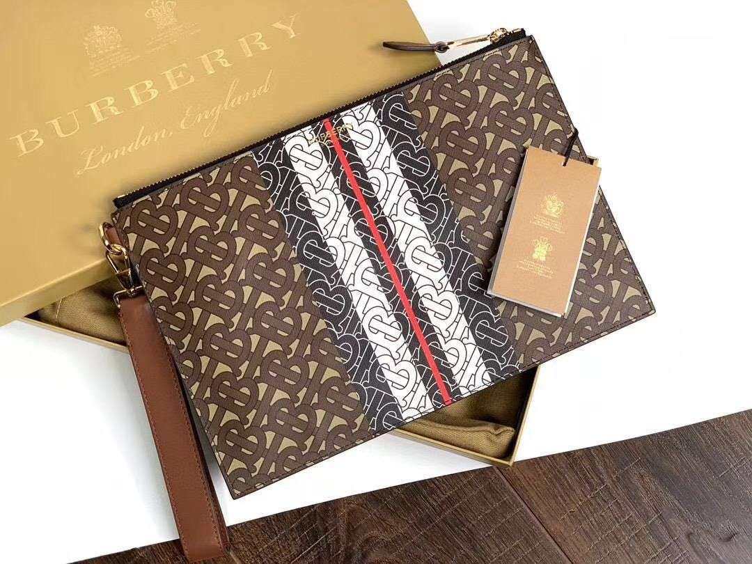 新人首打卡  这款Burberry男士钱包是买来送给男票的纪