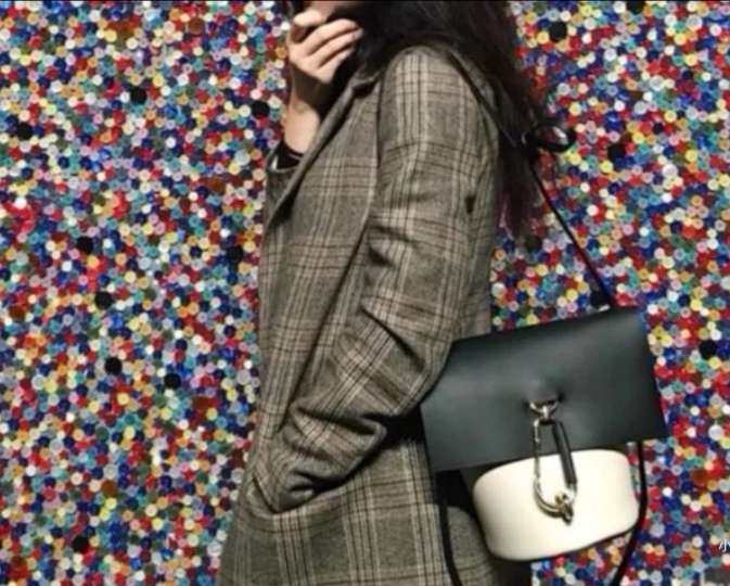 我有的： Tory burch 全新mini miller酒