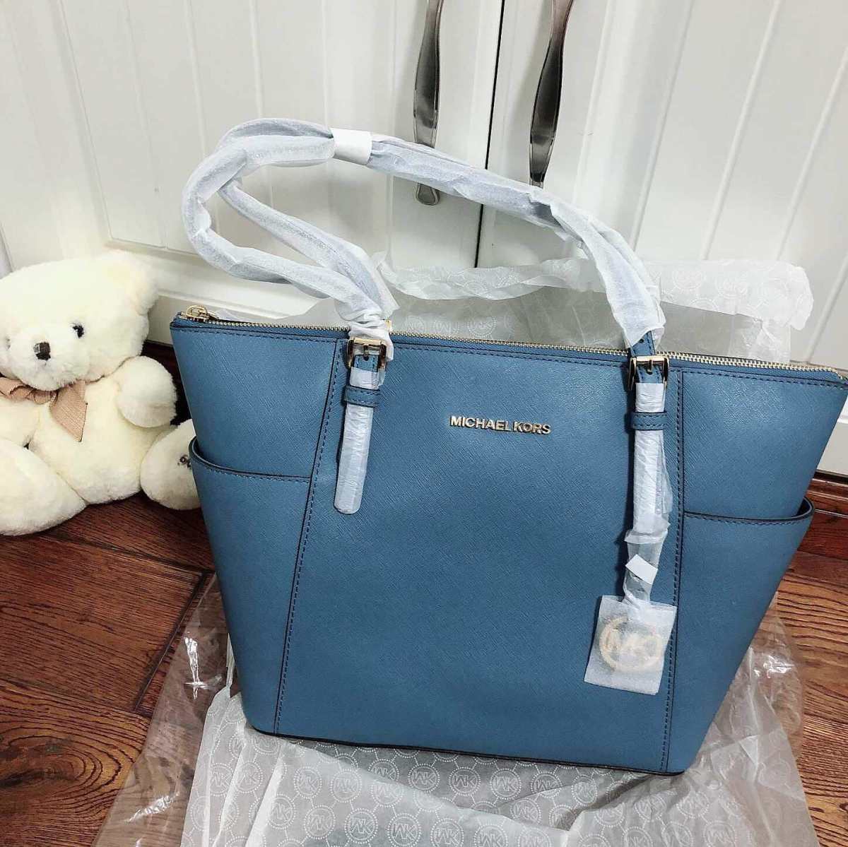 以物换物  MICHAEL KORS 当初看中这款包，是它独