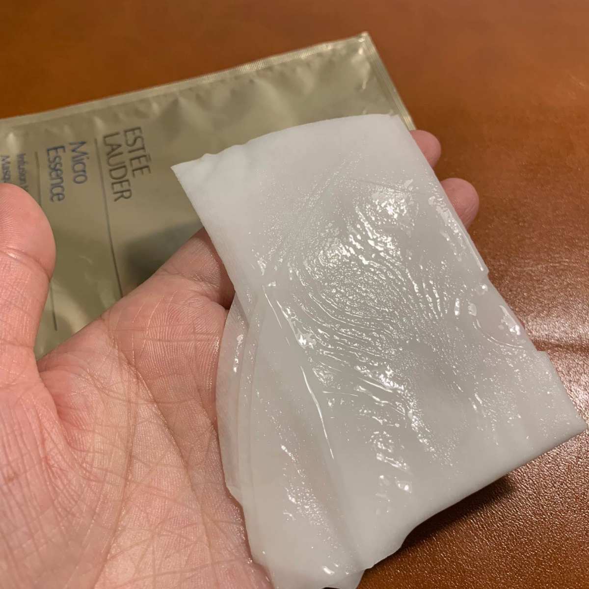雅诗兰黛微精华面膜  ✨一般勤快的时候有时间我都会敷面膜的，