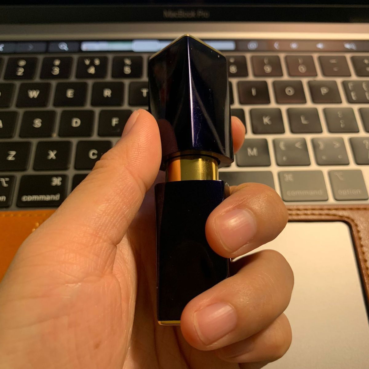 雅诗兰黛值得买之倾慕唇膏  ✨倾慕唇膏可以说是雅诗兰黛家销量
