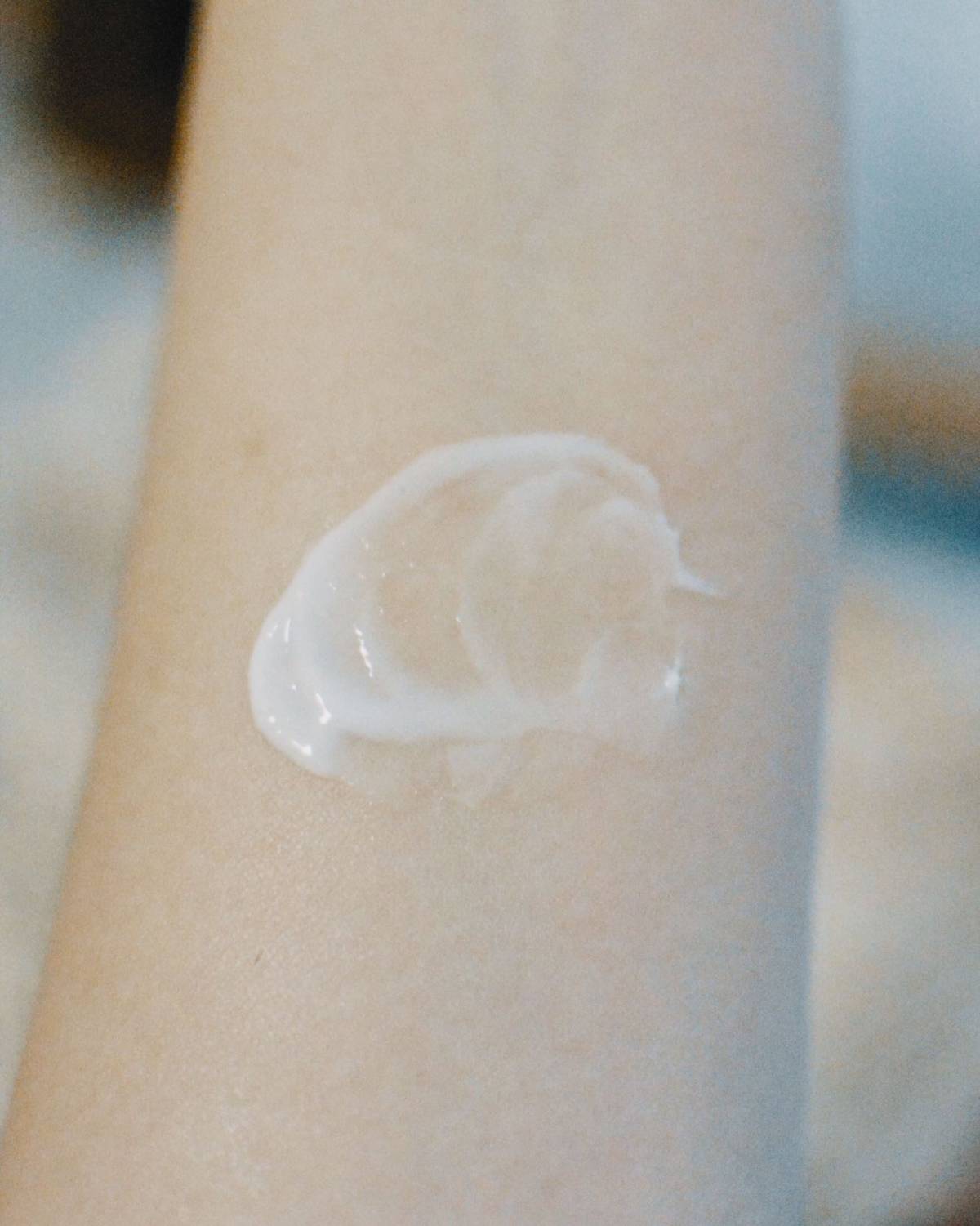 Omorovicza 柔亮保湿润肤乳 Omo家皇后水很有名 