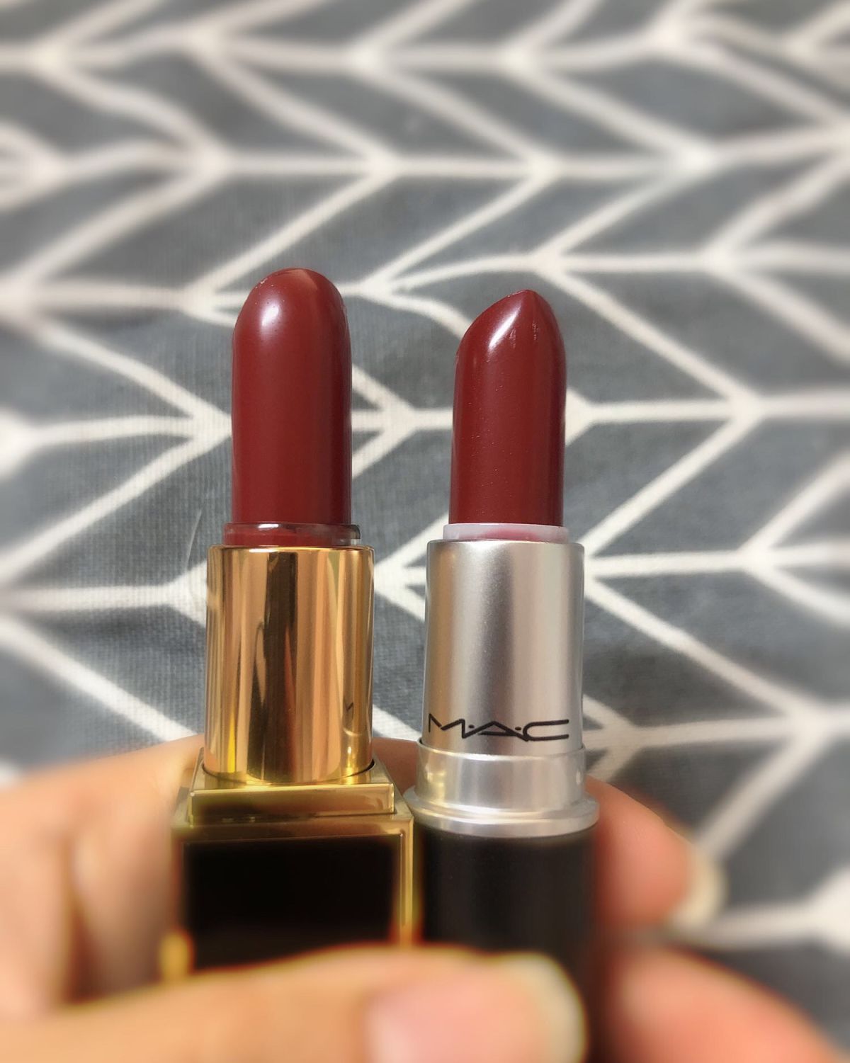 TF80和MAC dubonnet牛血色   这两只颜色有一