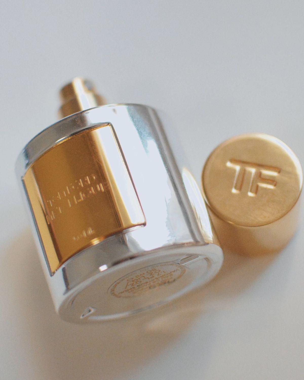 TOM FORD Métallique 鎏金花影香水 金属和