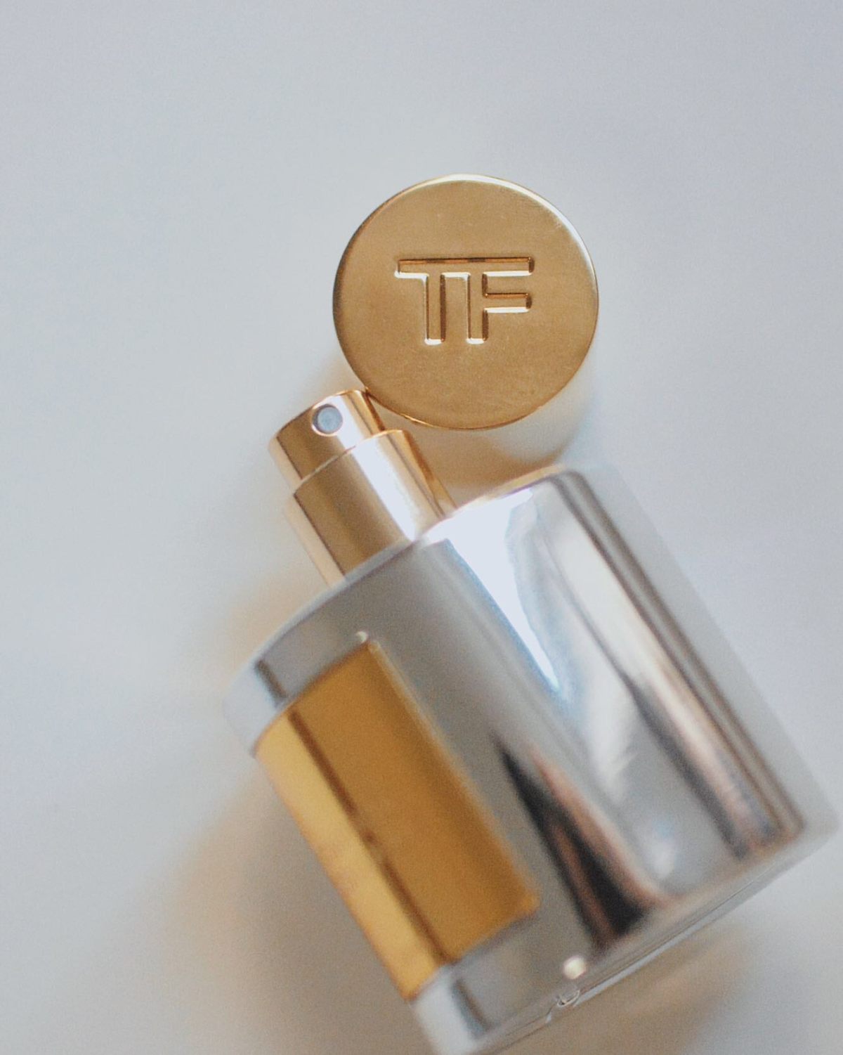 TOM FORD Métallique 鎏金花影香水 金属和