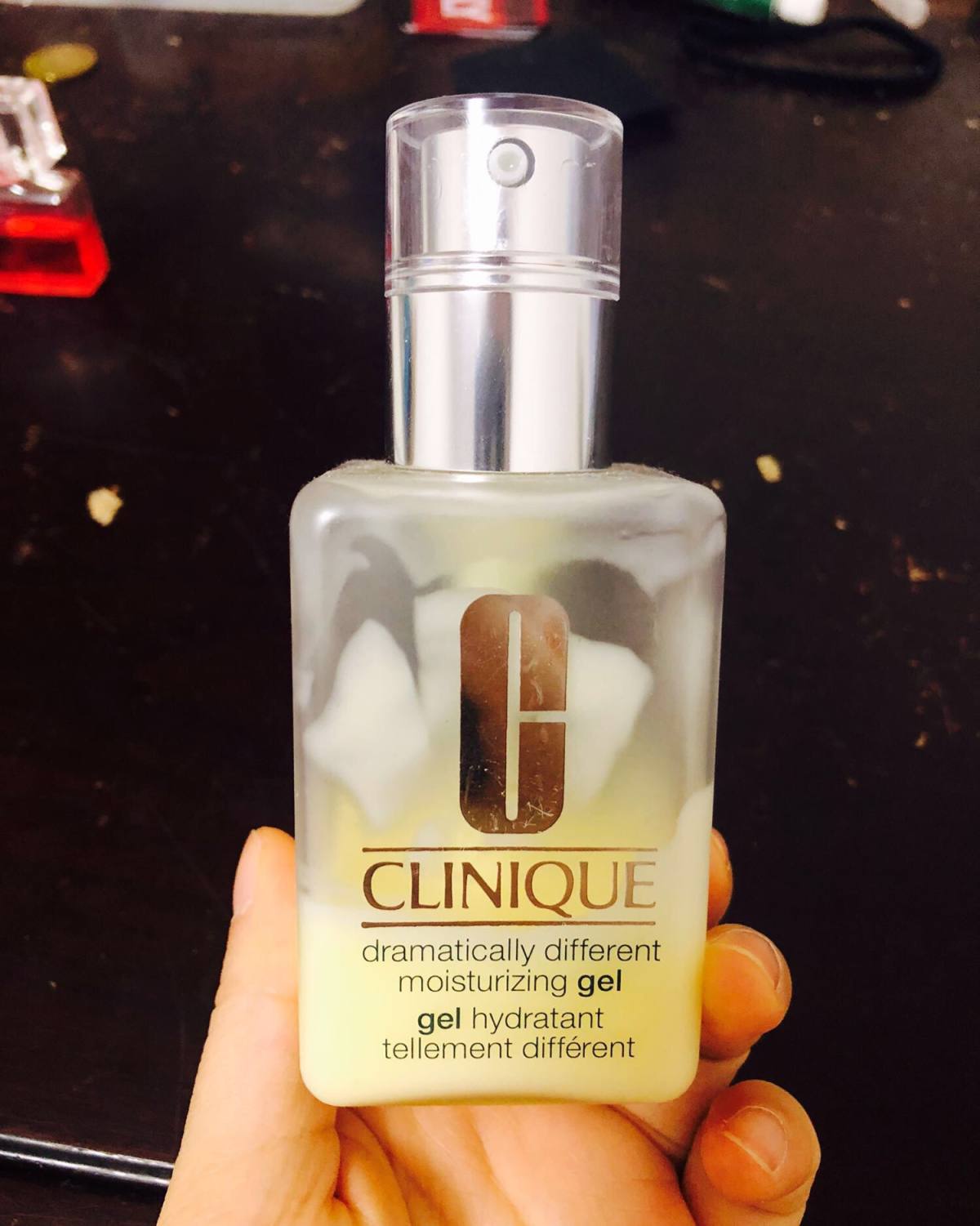 倩碧天才黄油 倩碧黄油号称每两秒卖一瓶的乳液，它分有、有油、