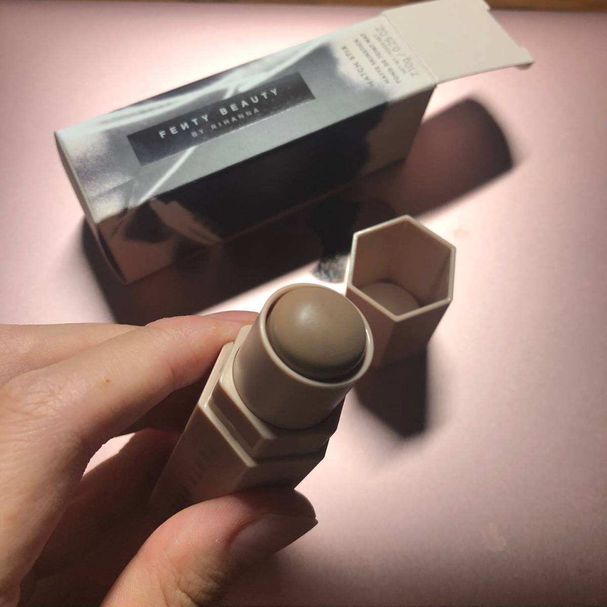 #Fenty Beauty初体验#阴影棒Amber  今天在