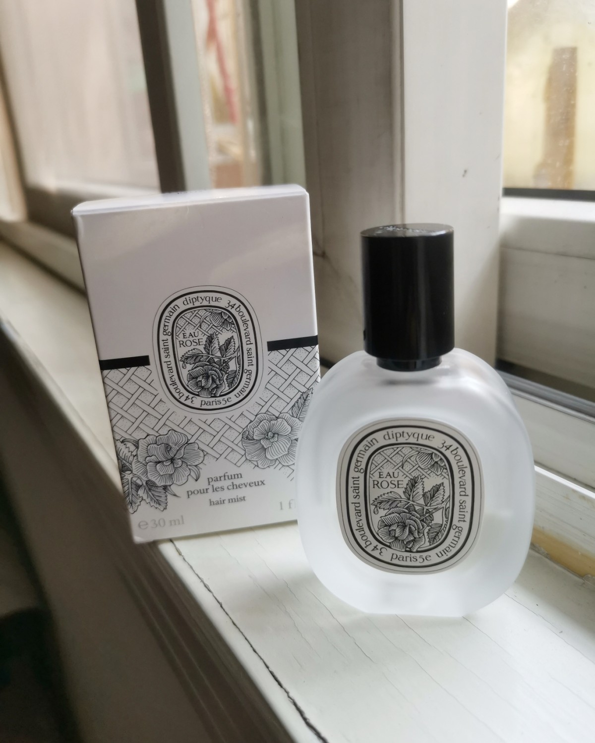 Diptyque蒂普提克荔枝玫瑰香发喷雾，购于上海**  �