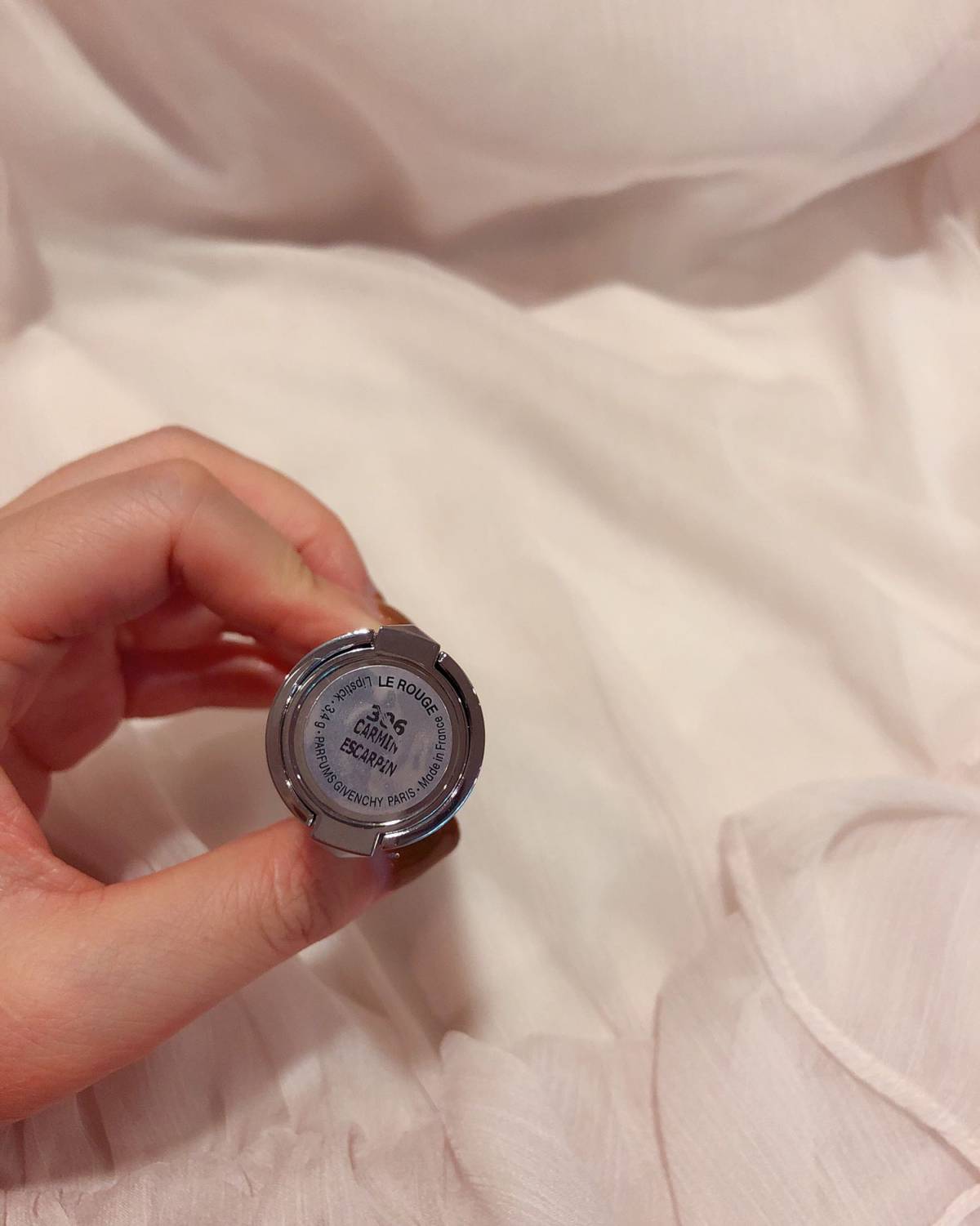 个人觉得纪梵希的彩妆性价比很一般 第一个入手他家的单品就是大