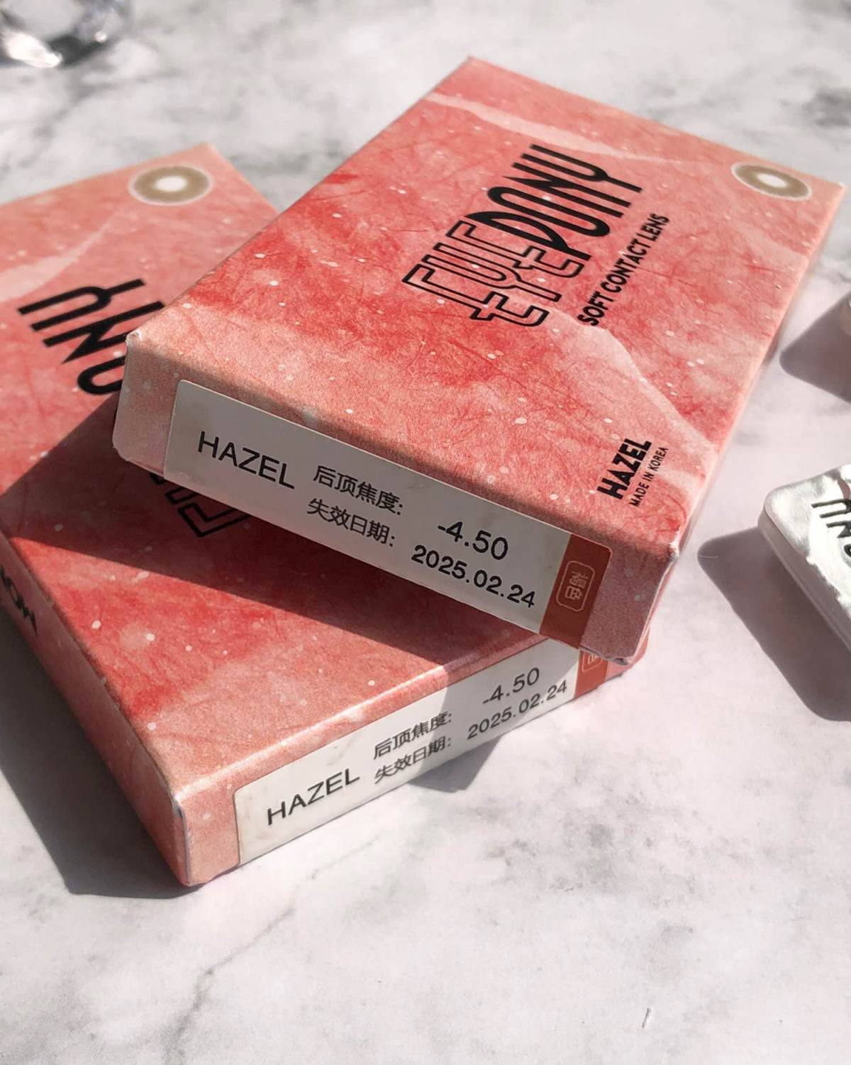 视客网美瞳评测-HAZEL月抛  ❣️上周拍了一组照片怎么也