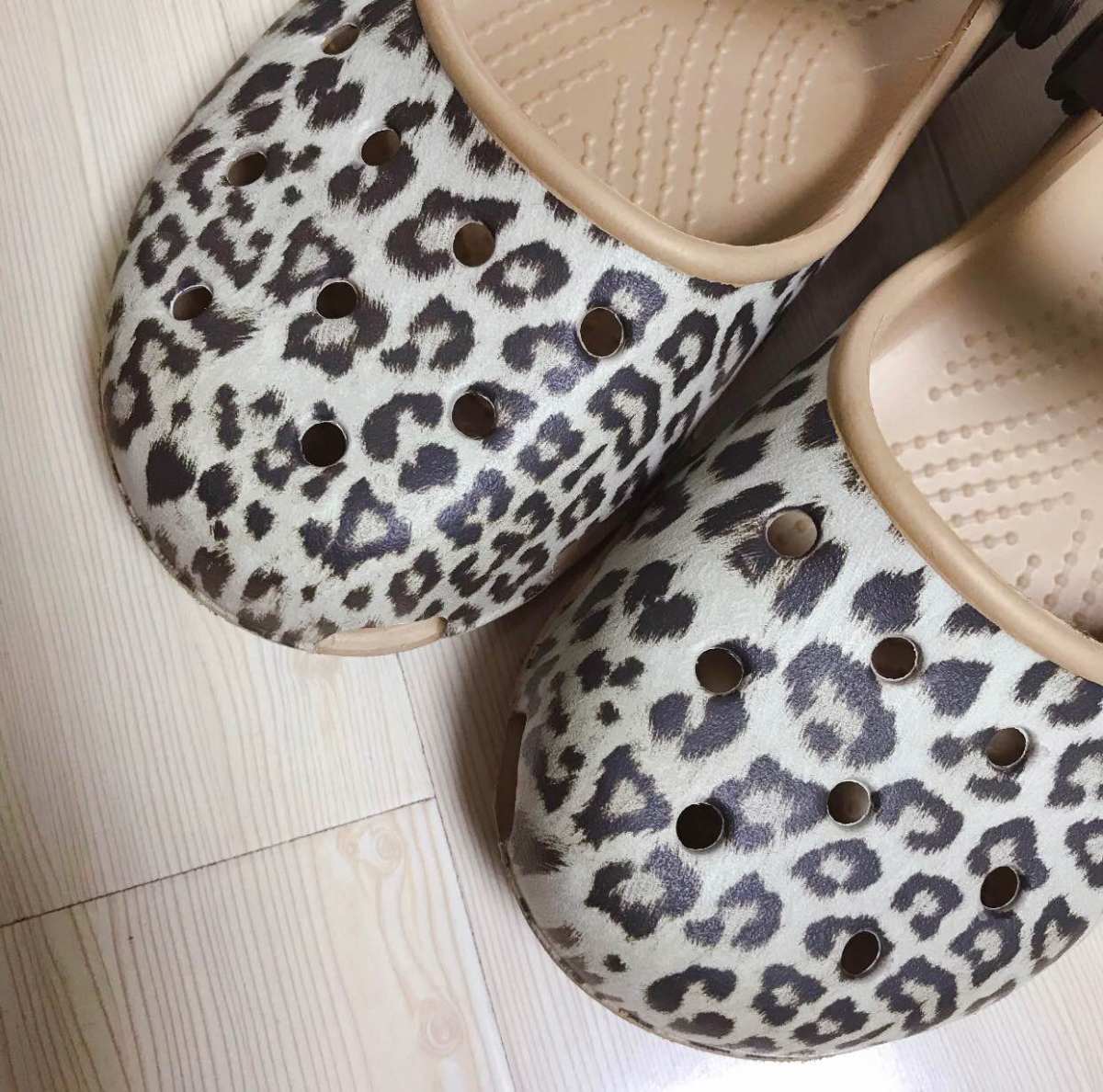 👣Crocs豹纹玛丽珍 🔹购买渠道：6pm 🔹价格：1