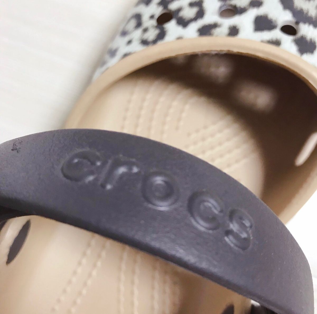 👣Crocs豹纹玛丽珍 🔹购买渠道：6pm 🔹价格：1