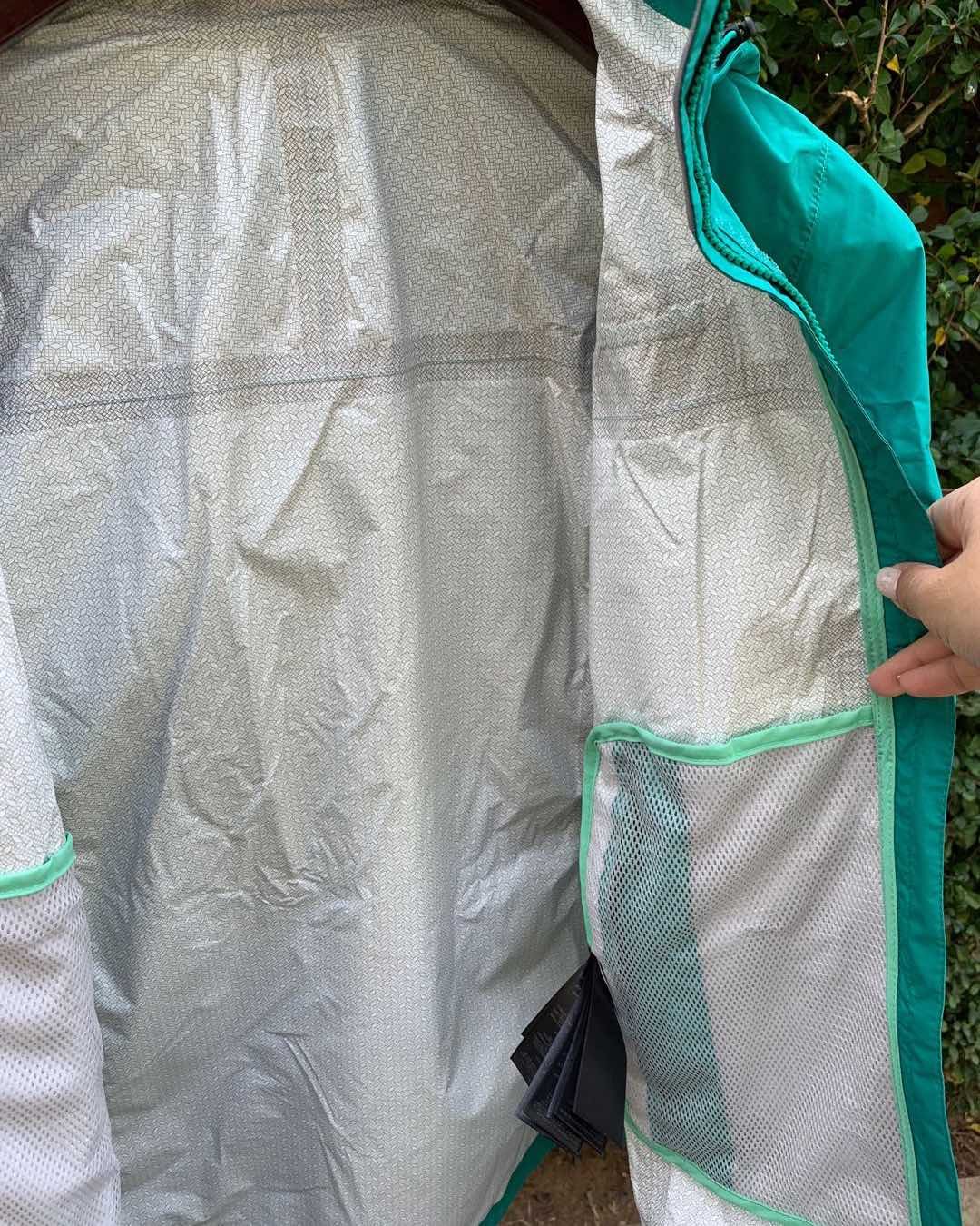Marmot冲锋衣，🏔登山来个冲锋衣！土拨鼠算是户外品牌中