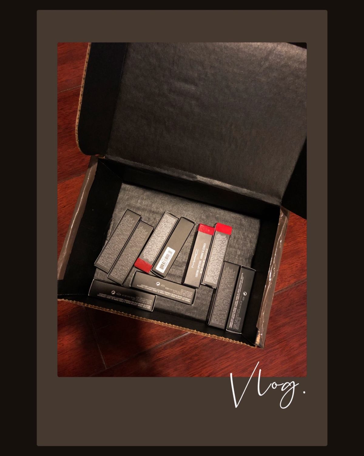 8月下旬买的6折Mac今天收货啦👏🏻 记得当时好像是全场