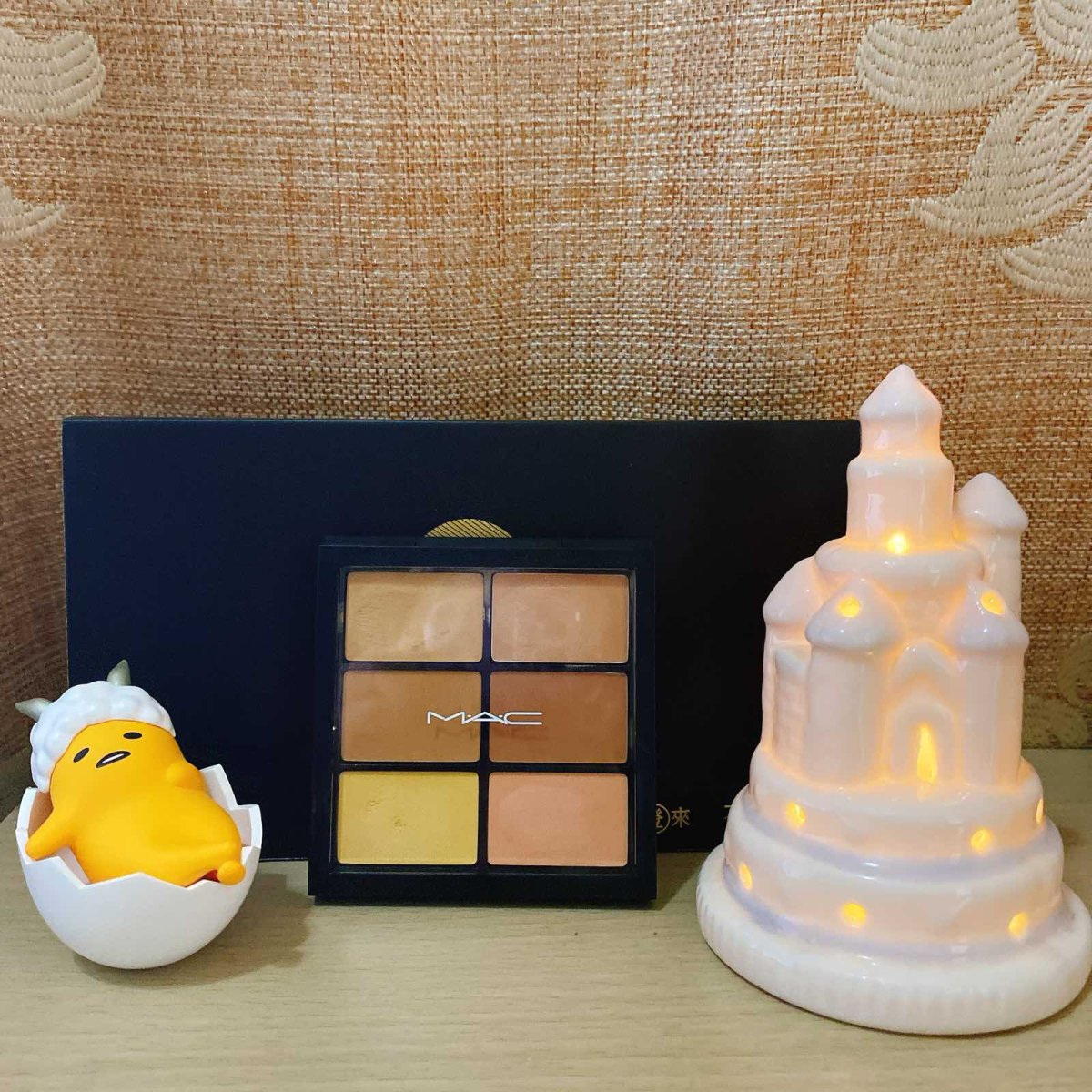 🌟mac六色遮瑕盘 🌠前段时间mac巨折的时候，$9刀撸