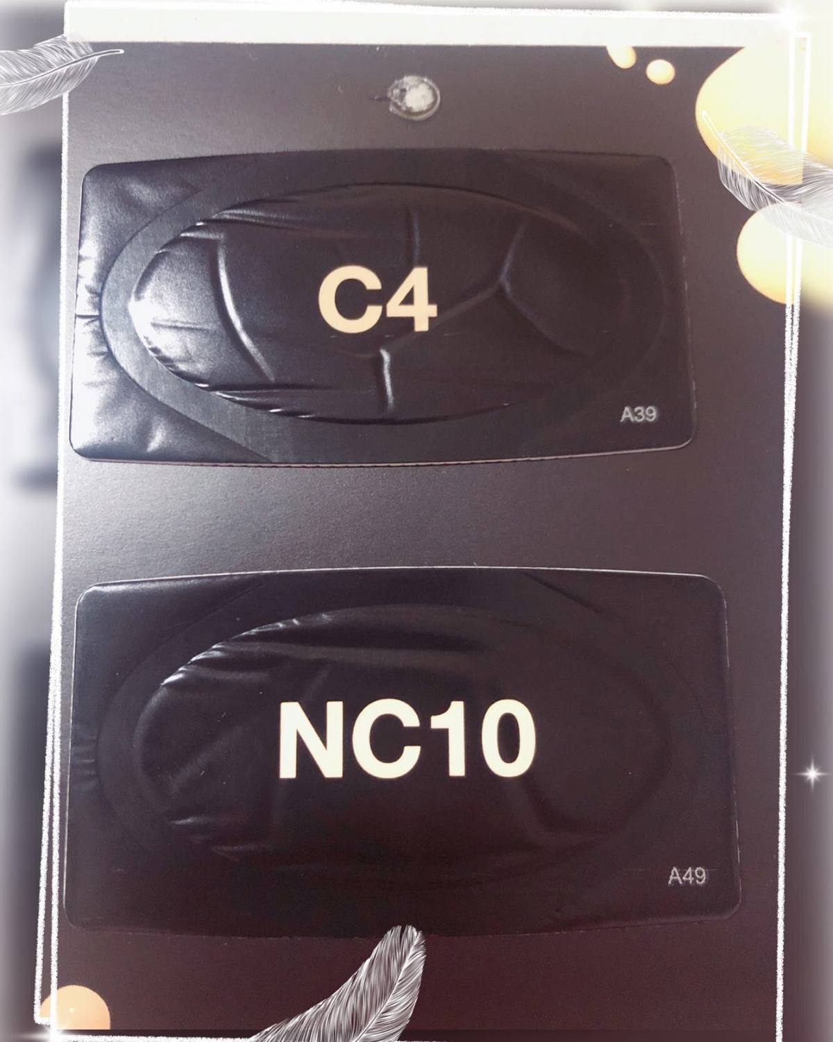 MAC粉底液 🎉美国官网送的几片试用装，自己试了一下，持妆