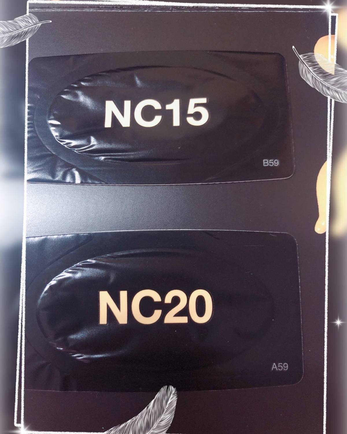 MAC粉底液 🎉美国官网送的几片试用装，自己试了一下，持妆