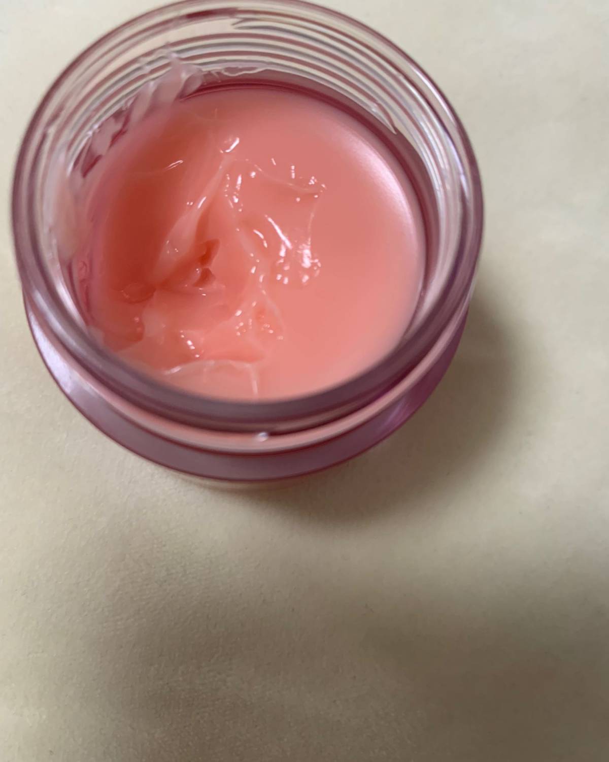 我的冬日必备，兰芝唇膜！ 🍭这款也算老网红产品啦，不得不说
