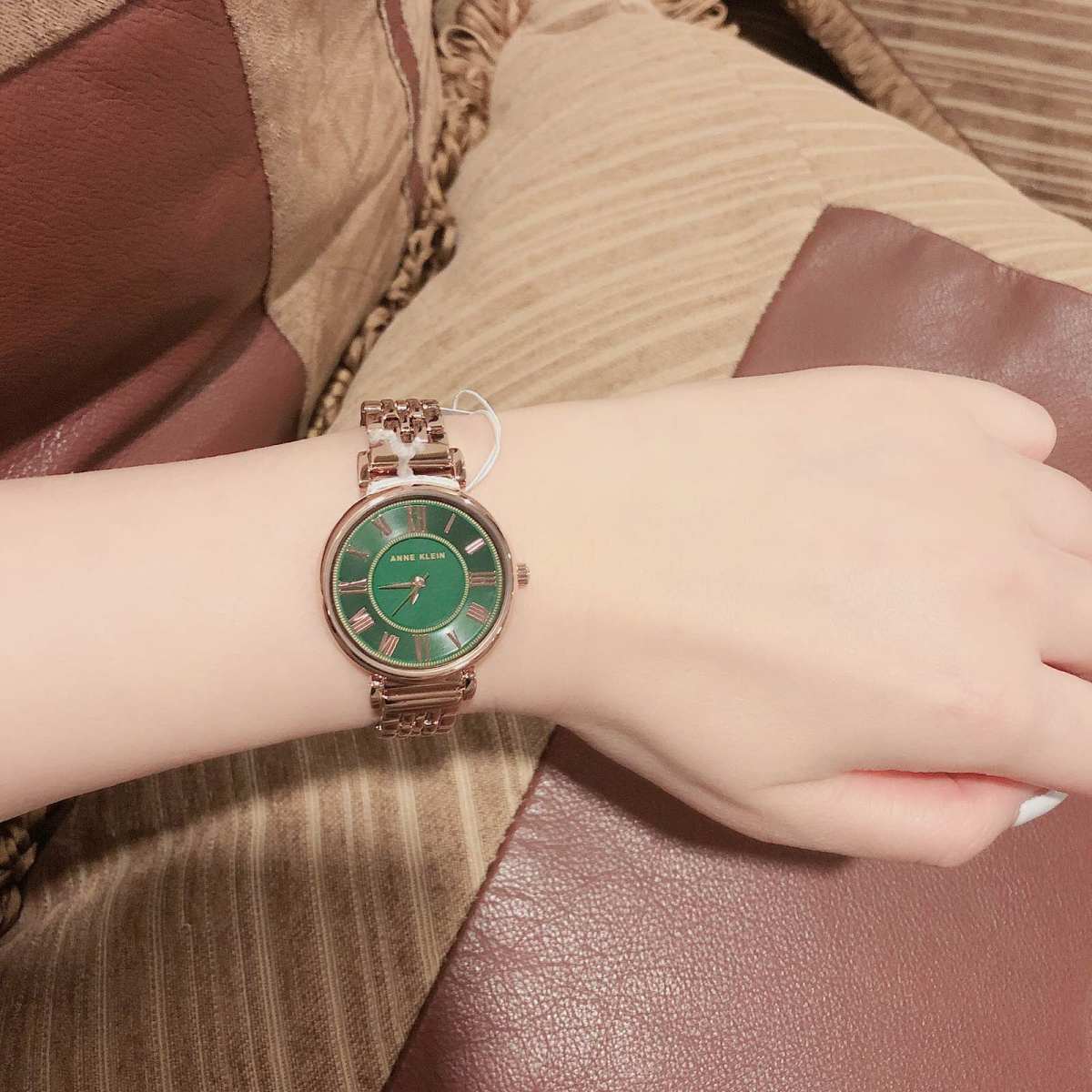 安妮克莱因玫瑰金网红小绿表  自从看了郑爽代言的那款Lola