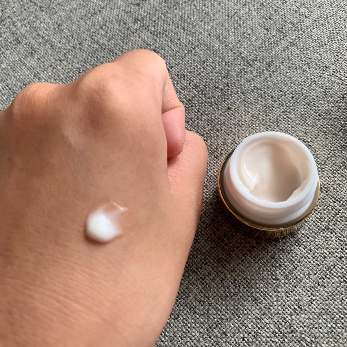 雅诗兰黛白金眼霜  ✨雅诗兰黛家的眼霜有蓝光眼霜、智妍眼霜、