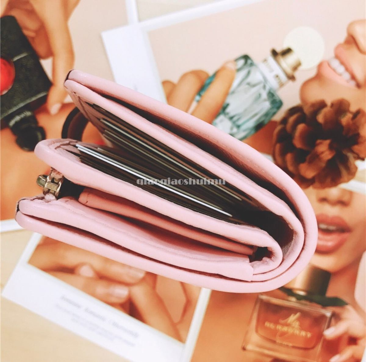 👛coach短款钱包～粉嫩嫩的小可爱～ 这款coach钱包