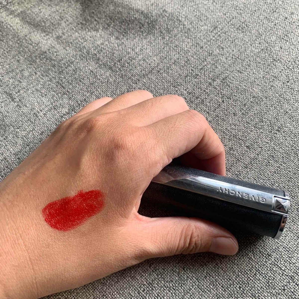 纪梵希小羊皮306  ✨纪梵希的口红我已经买过好几只了，有粉