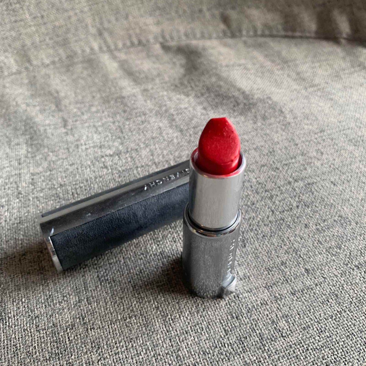 纪梵希小羊皮306  ✨纪梵希的口红我已经买过好几只了，有粉