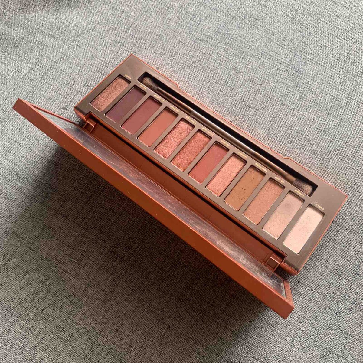 urban decay naked heat眼影盘  ✨平时