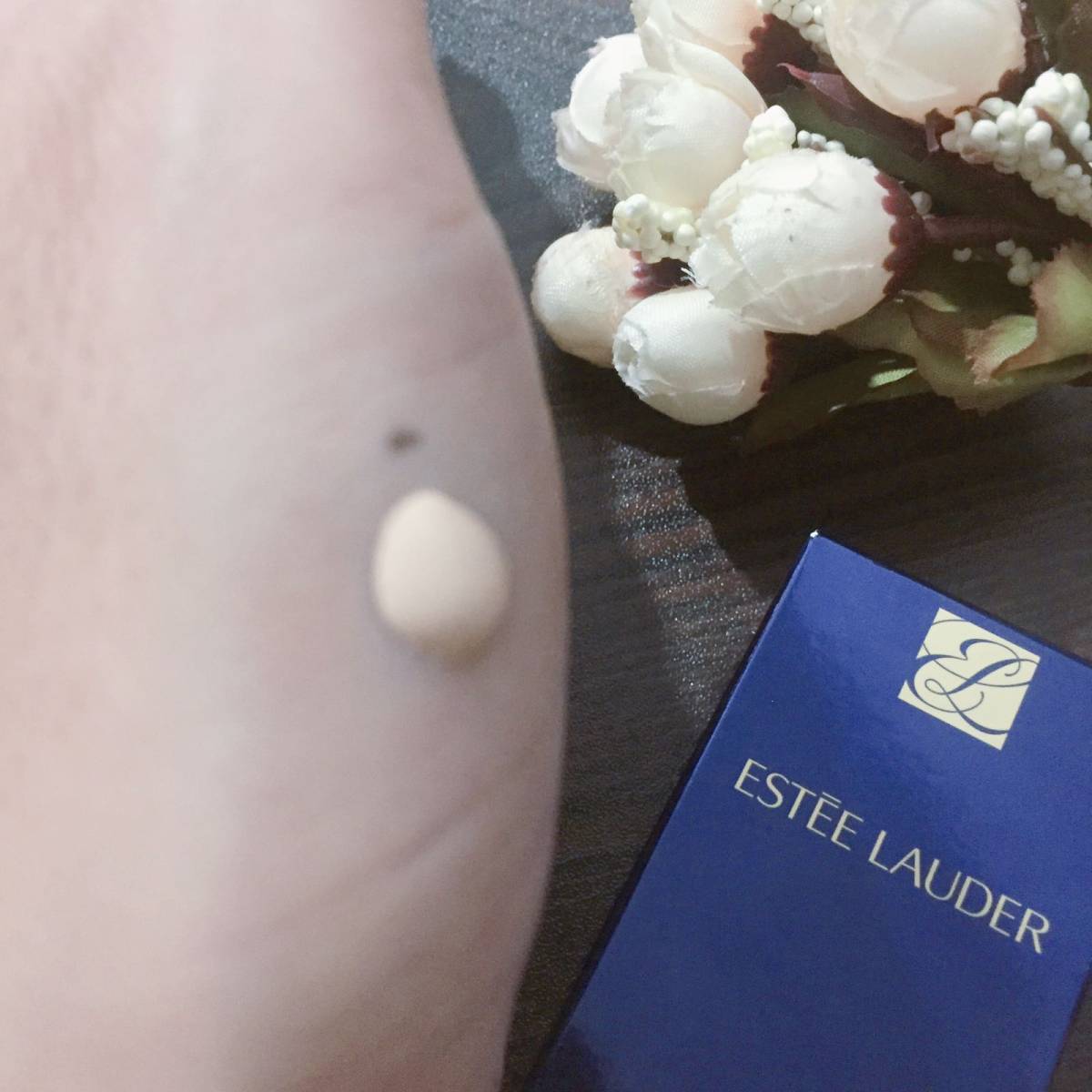 ⛈️☁️ 陪你哭陪你笑 陪你场场不脱妆 雅诗兰黛持妆粉底液 
