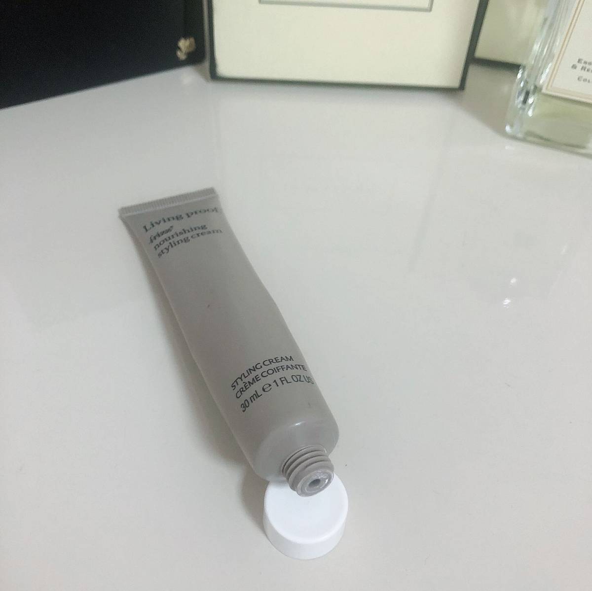 Living Proof——防毛躁造型乳（又称滋养造型霜） 