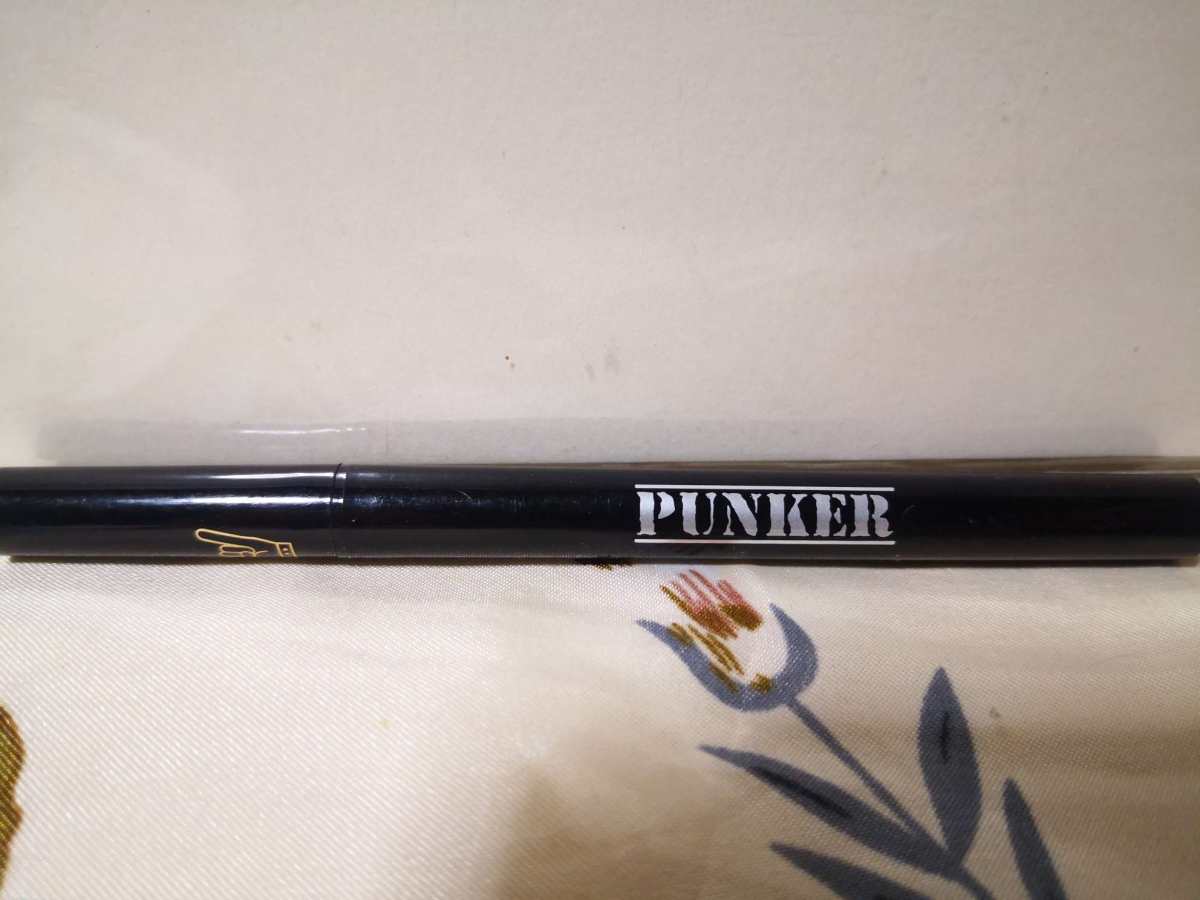 pinker眼线笔  🐳这是LookFantastic的赠