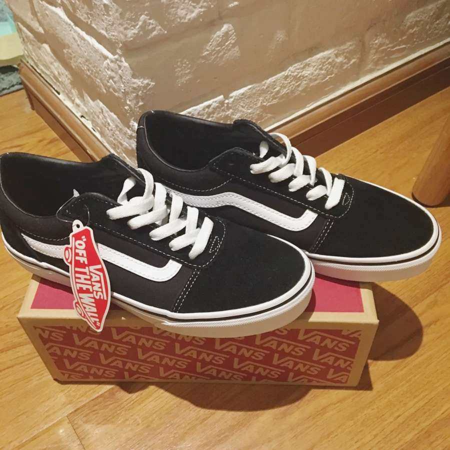 海淘晒单~Vans万斯经典款滑板鞋，非常不错的一款鞋子，百搭