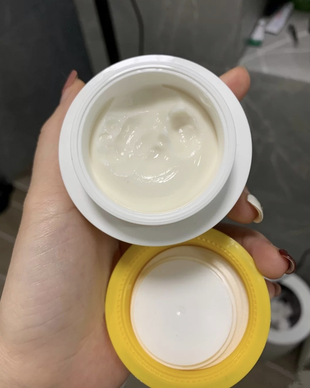 新人来晒单了🌻StriVectinTL斯佳唯婷颈霜  强烈